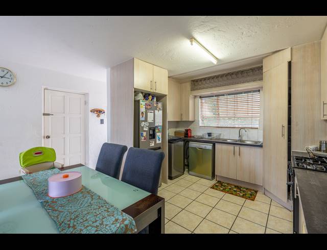 4 BEDROOM CLUSTER FOR SALE IN BROADACRES